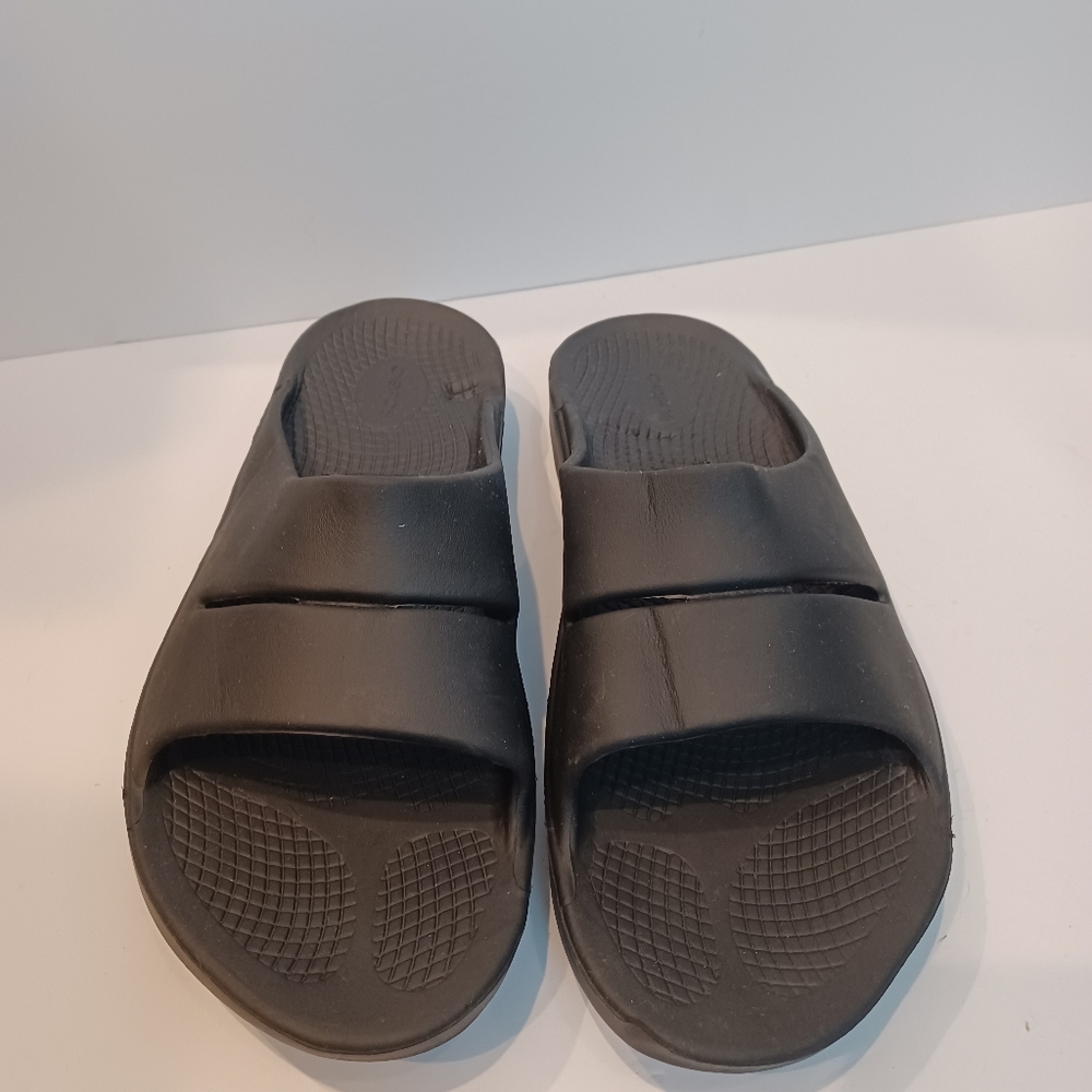 OOFOS SANDALS M13-W15 - Picture 2 of 8